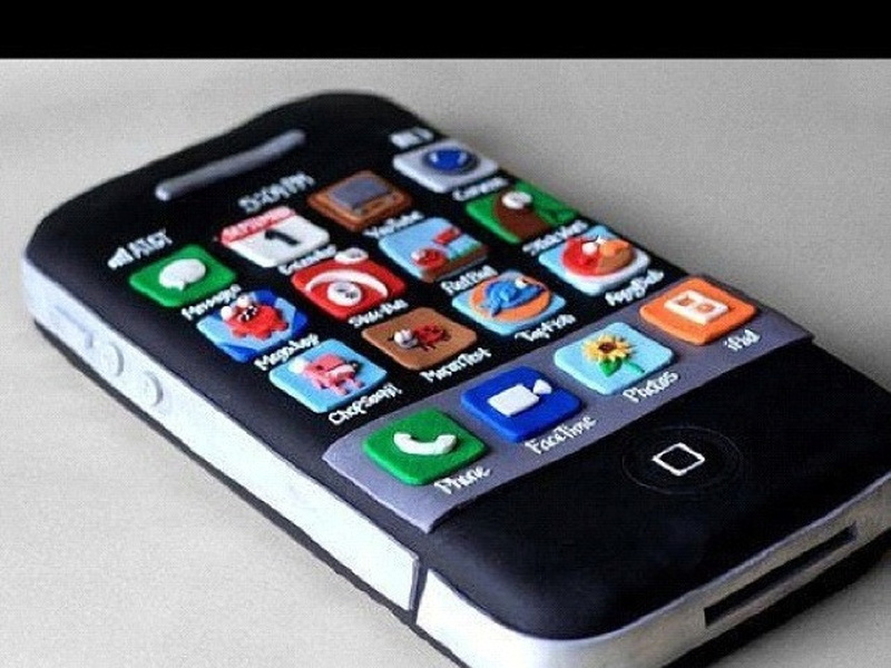 d3c2e3ae084e5b64bfbb1a32ba928421--iphone-cake-food-cakes