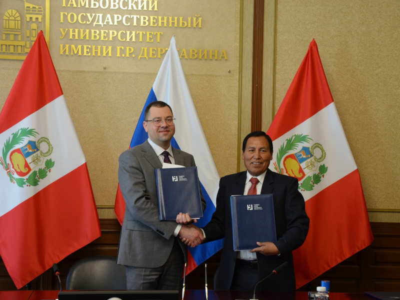 derzhavinskiyprinimaetdelegatsiyuizrespublikiperu